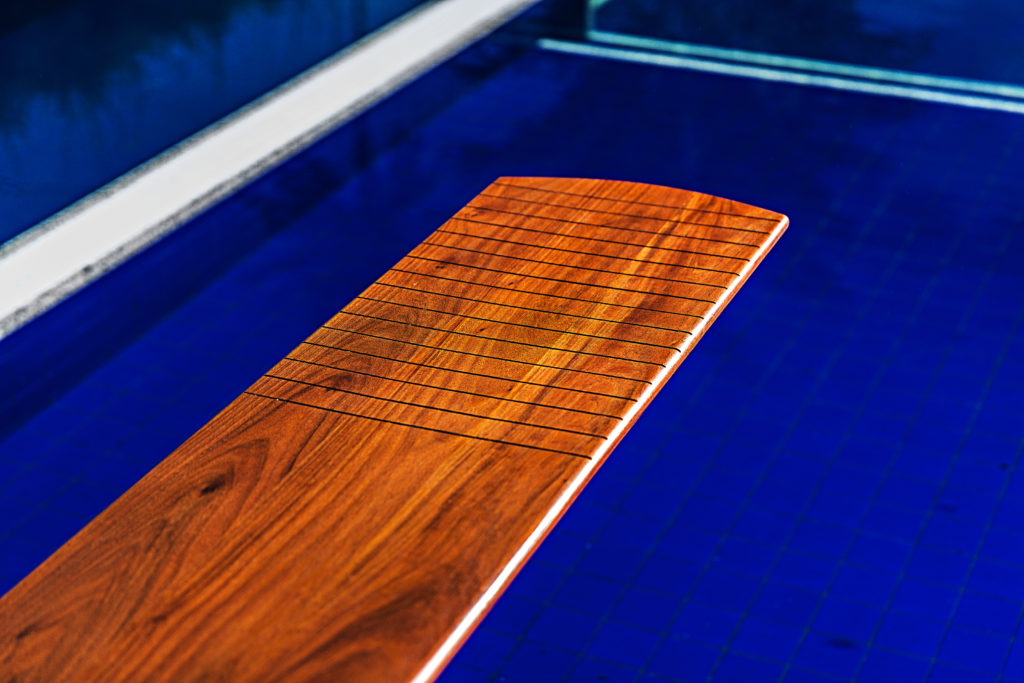 Wooden Diving Boards – Ain&rsquo;t A Swimming Pool Without It!